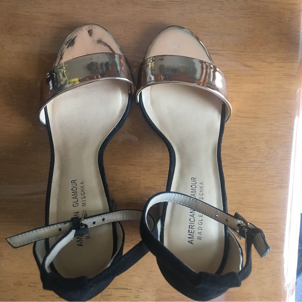 Heels with floral detailing!!